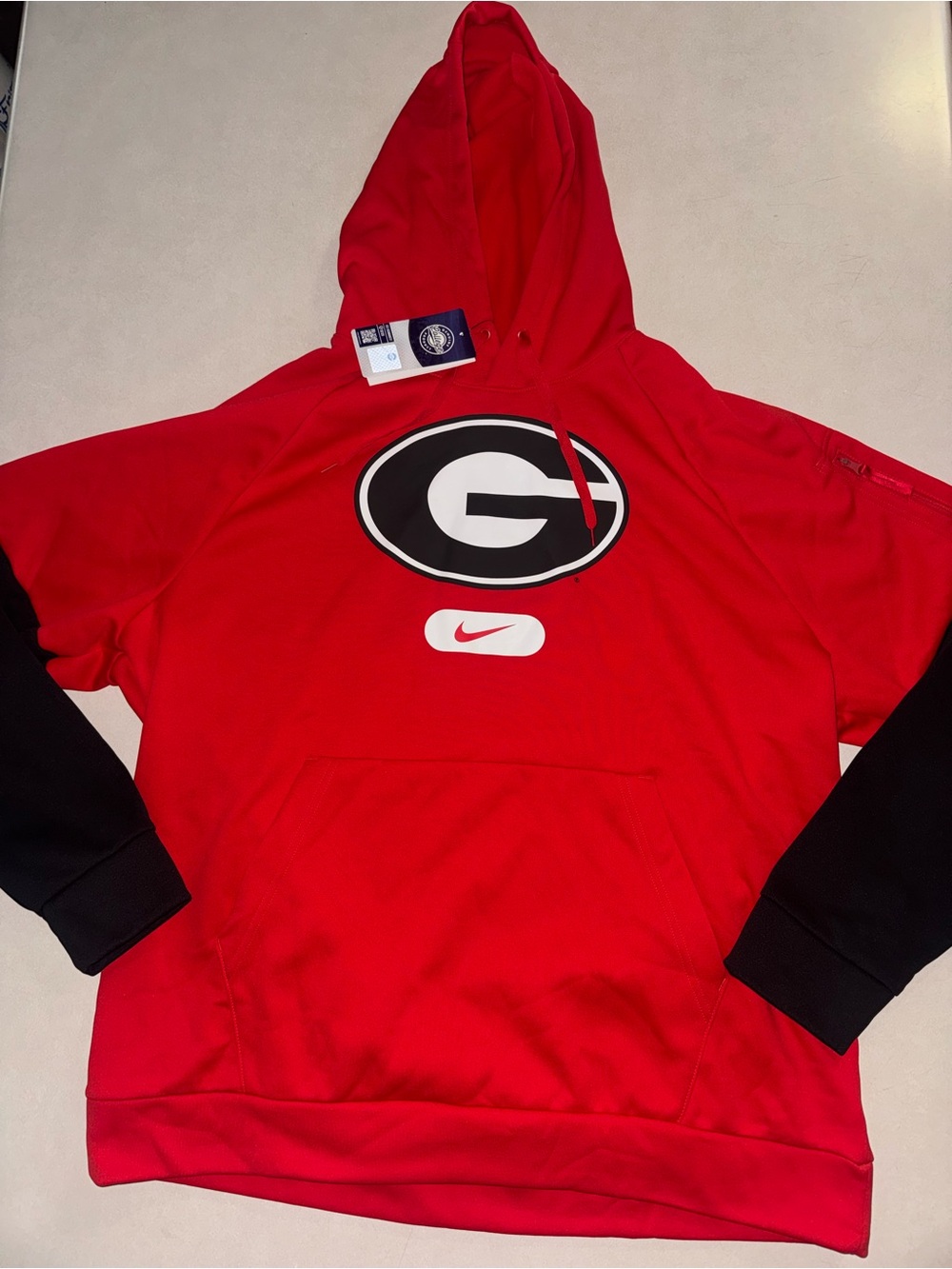 NWT Nike Georgia Bulldogs Men’s Hoodie XL Red Black Thermafit
